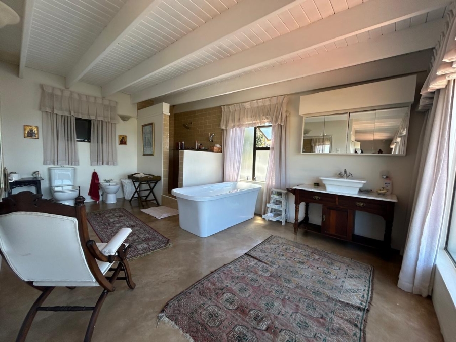 5 Bedroom Property for Sale in Blue Bend Eastern Cape